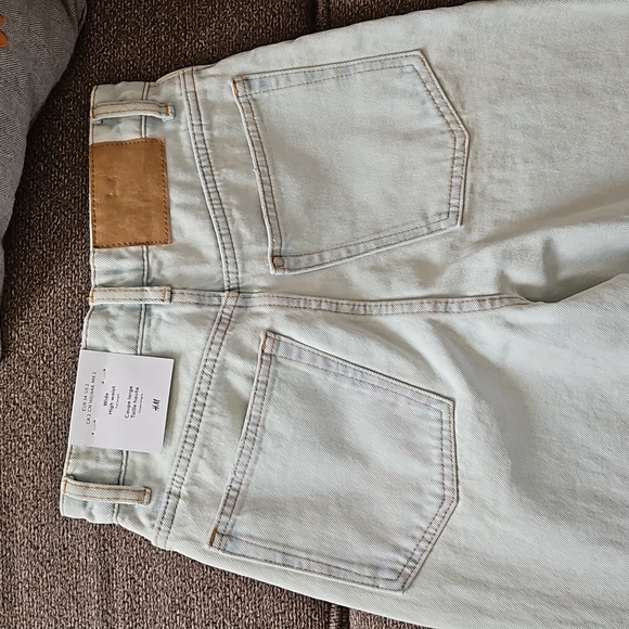 H&M wide leg high waist light wash distressed jeans - Picture 8 of 10